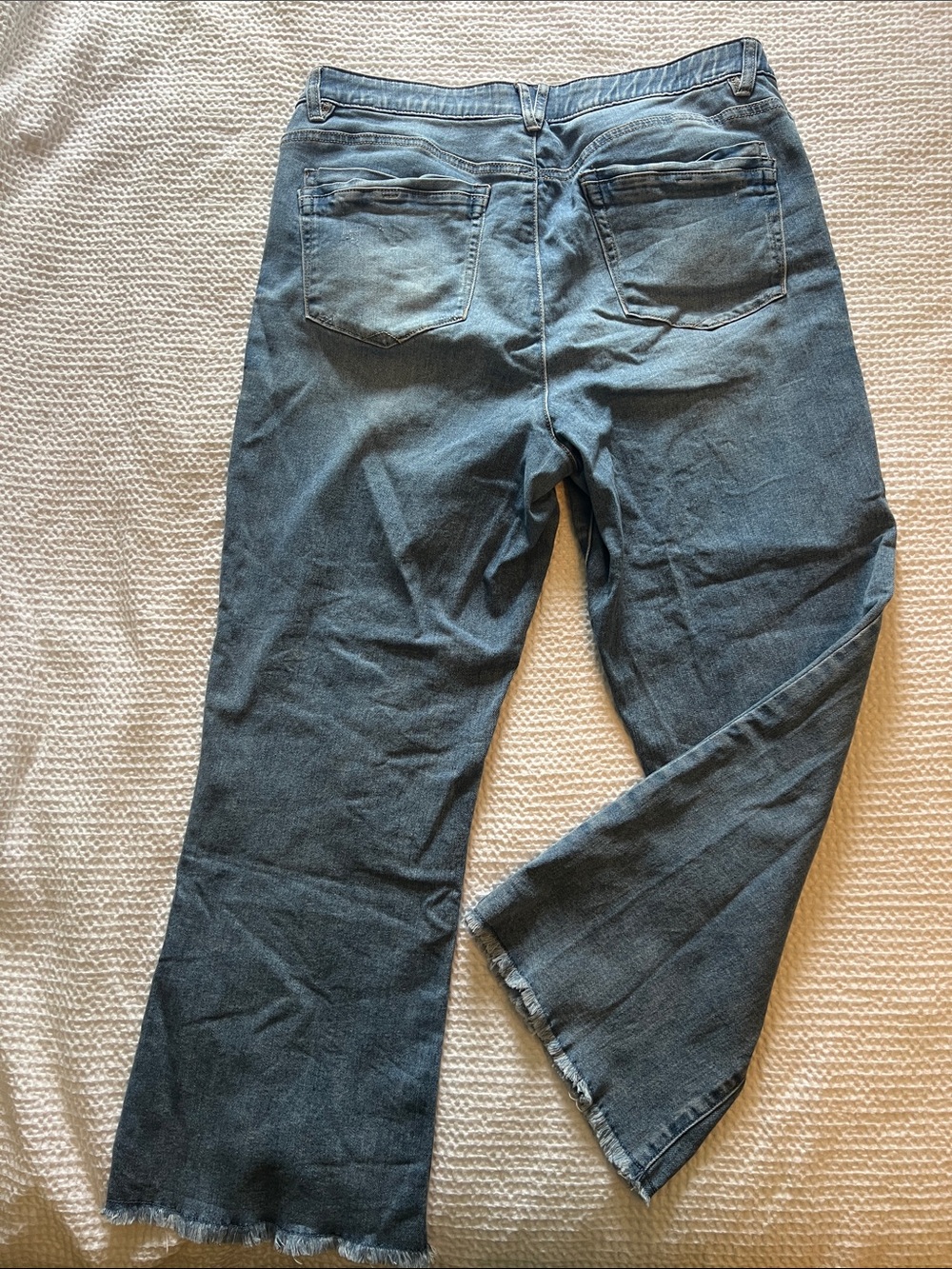 Democracy Cropped frayed bottom jeans - Picture 2 of 3